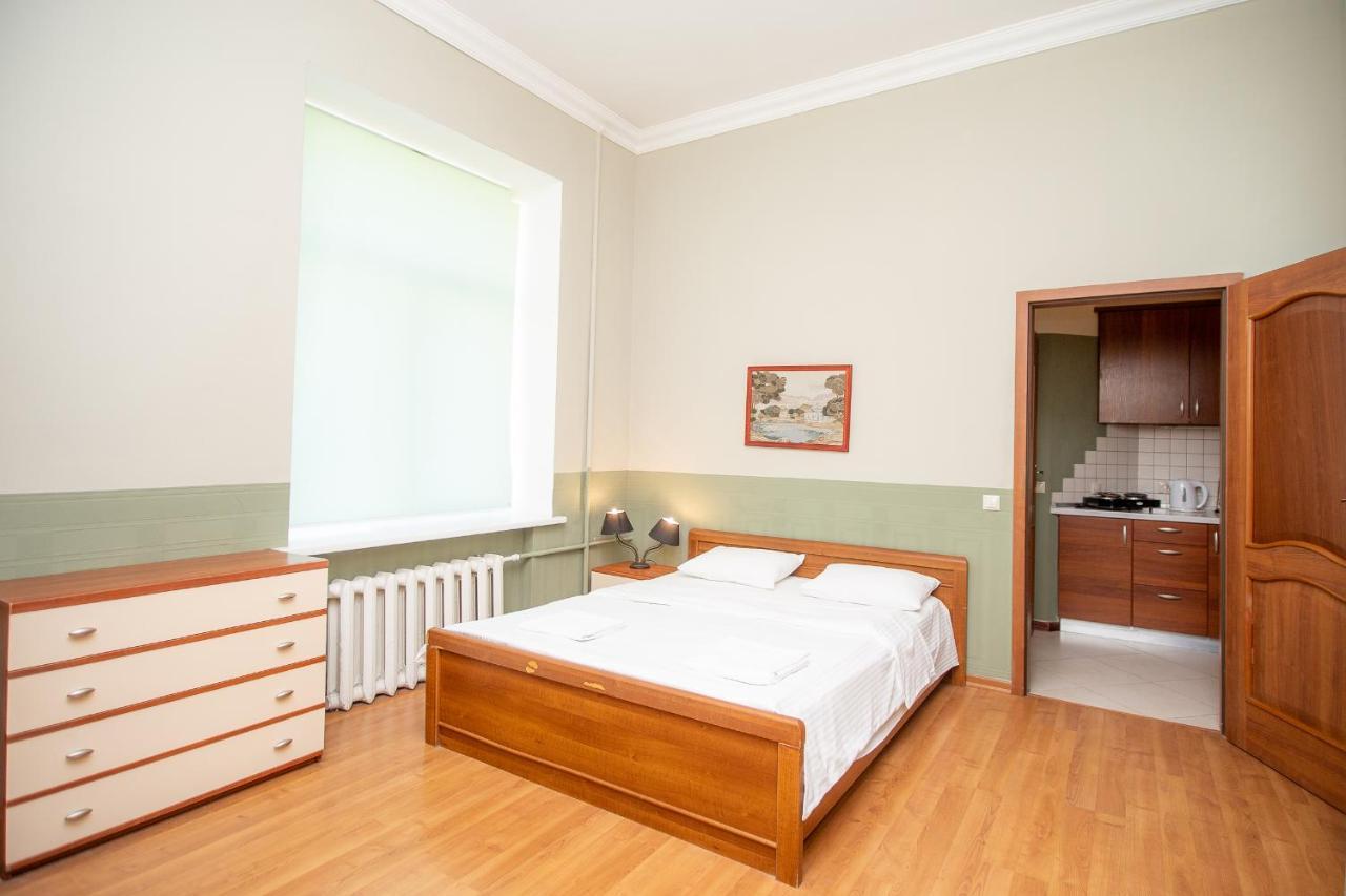 Appartement Простора 3 Кімнатна Біля Майдану Незалежності à Kiev Extérieur photo