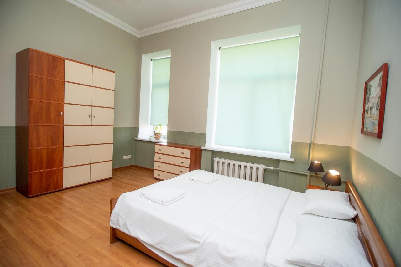 Appartement Простора 3 Кімнатна Біля Майдану Незалежності à Kiev Extérieur photo