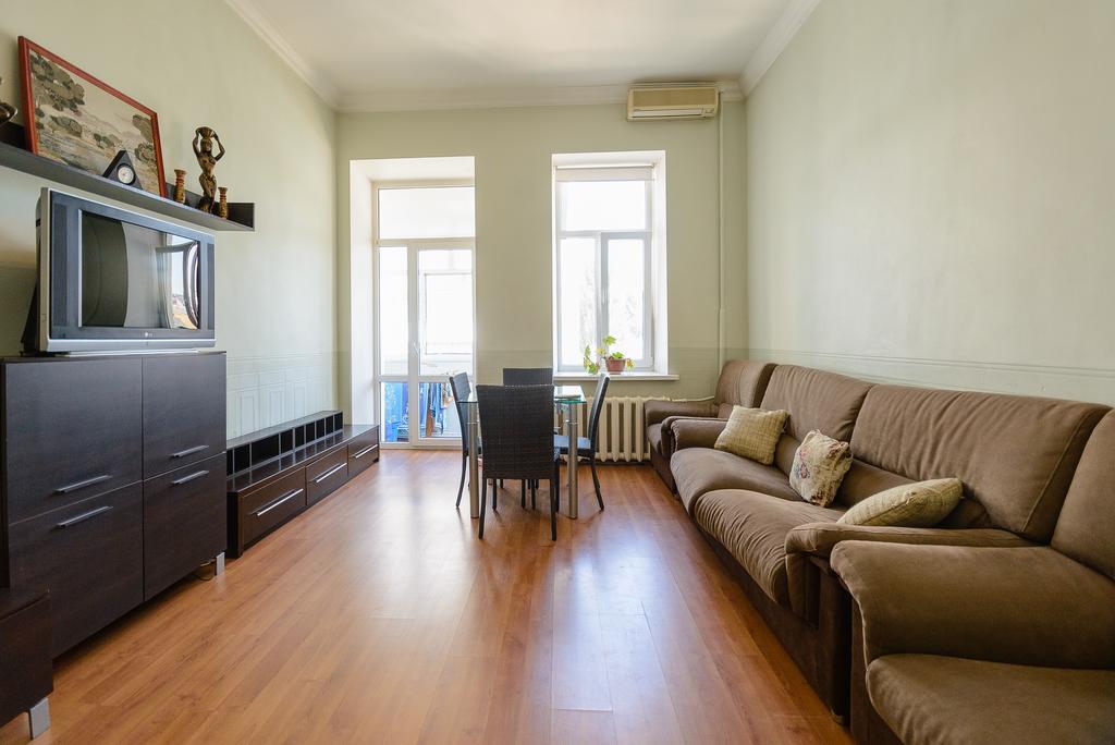 Appartement Простора 3 Кімнатна Біля Майдану Незалежності à Kiev Extérieur photo